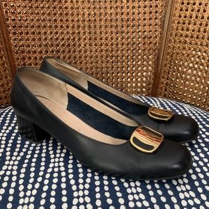 Salvatore Ferragamo NAVY BLUE Classic Vintage Style Leather Pumps Size 10 EUC!